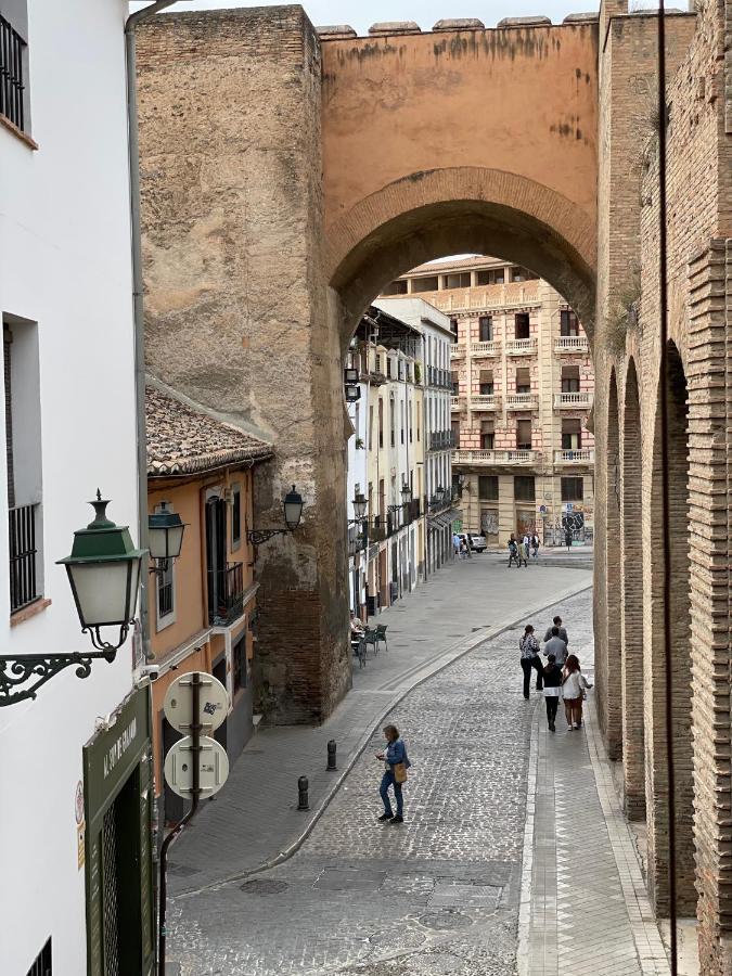 Sleep In Historic Puerta Elvira Granada