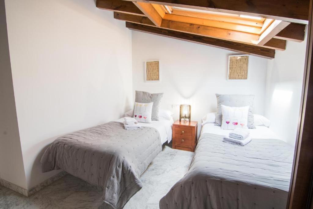 Apartamento Tuguest Atico Gracia Granada