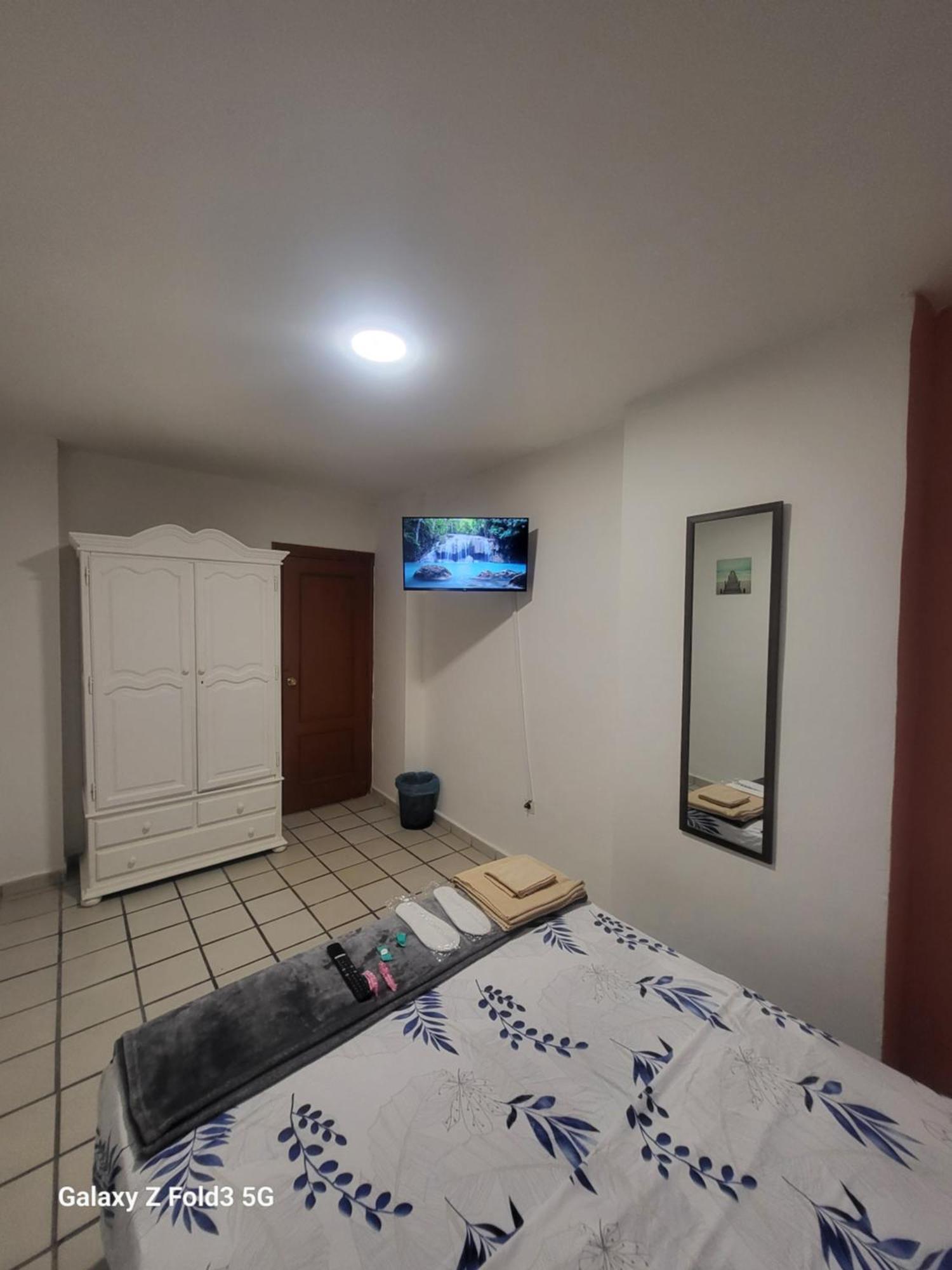 Homestay Muy Centrica. Granada