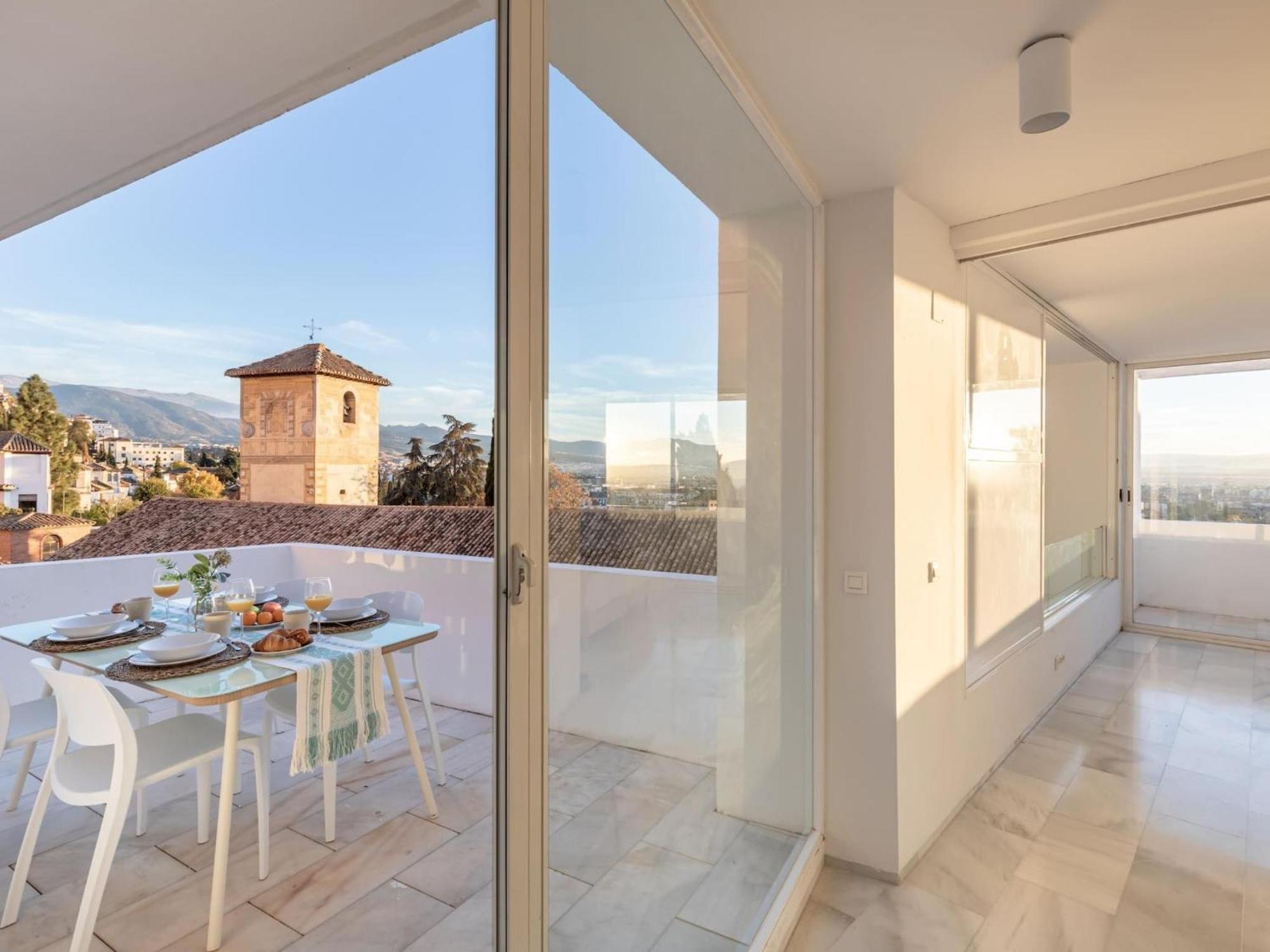 My White Wall Realejo Apartment Granada