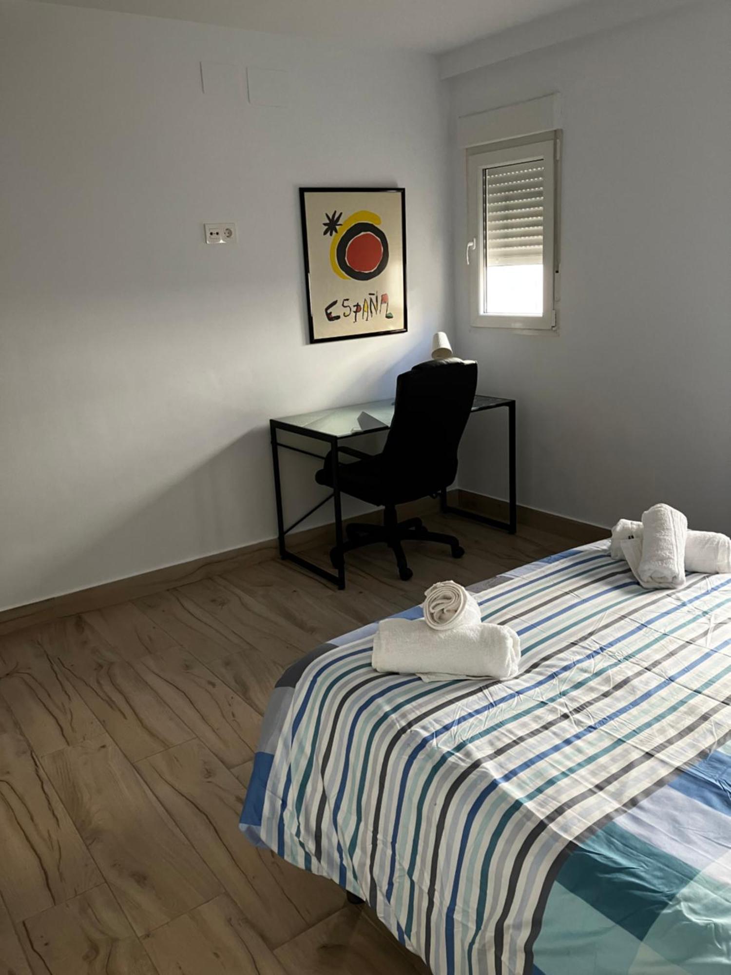 Apartamento En Camino De Ronda De Dos Y Salon Apartamento Granada