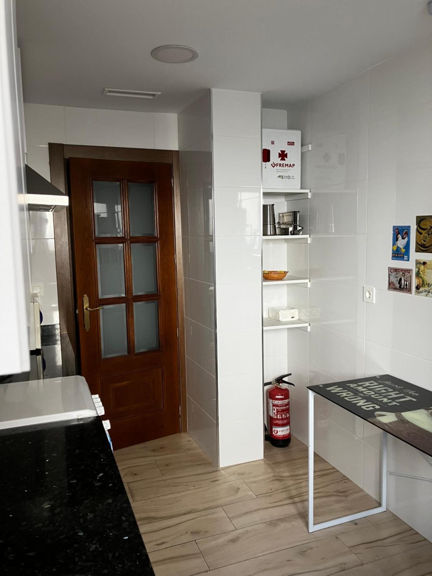 Apartamento Apartamento En Camino De Ronda De Dos Y Salon