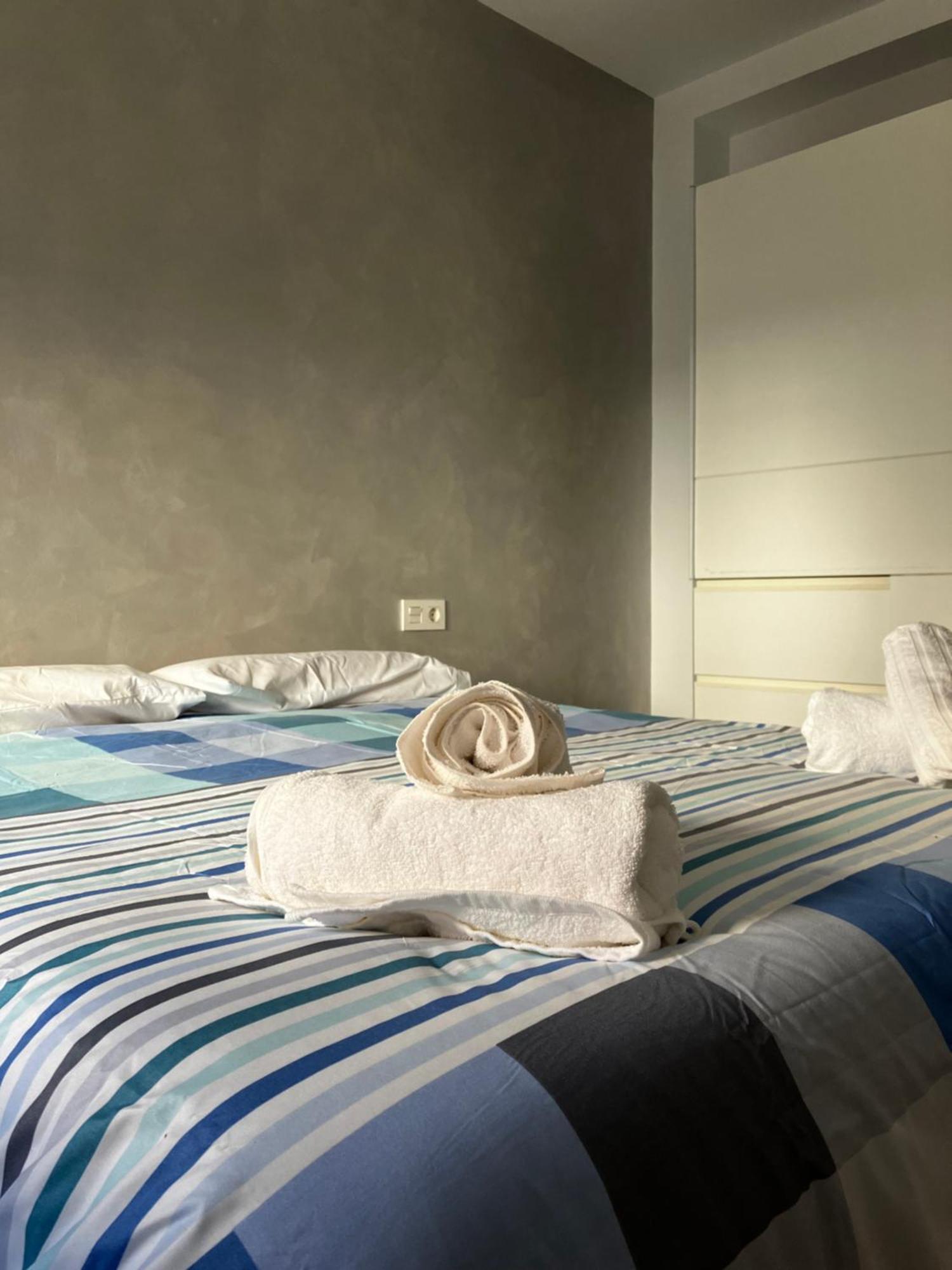 Apartamento En Camino De Ronda De Dos Y Salon Apartamento