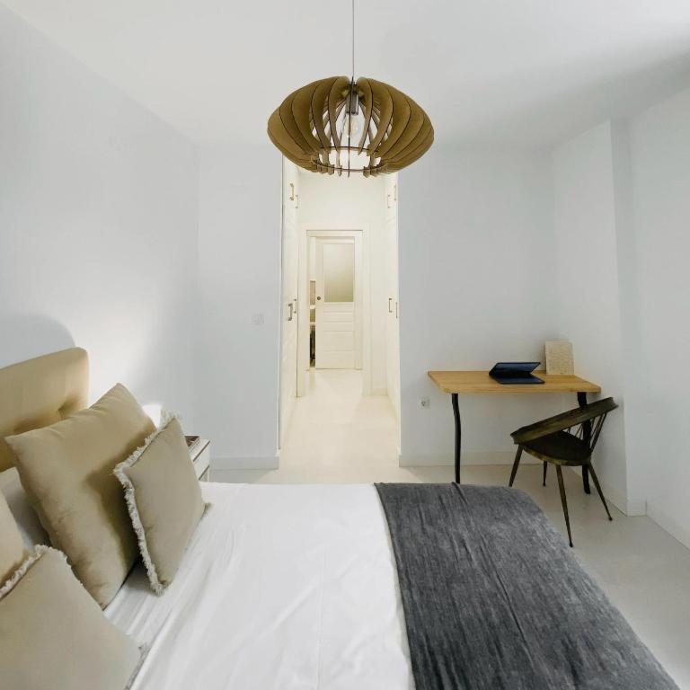 Charming Colon By Sharingco Granada