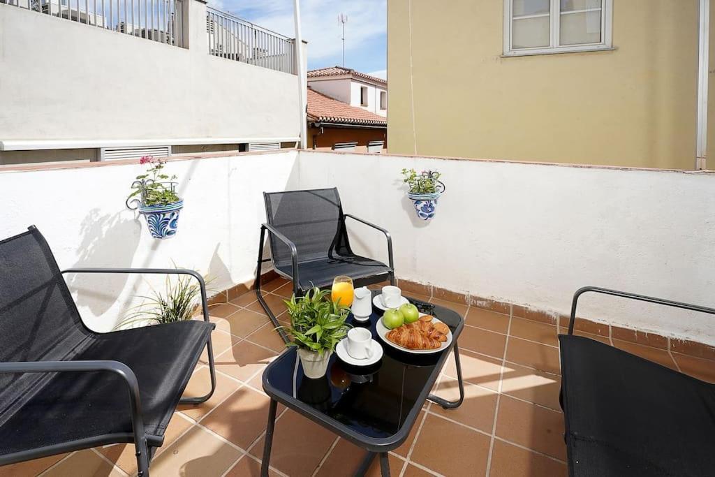 Centro. Atico Ayuntamiento Apartment