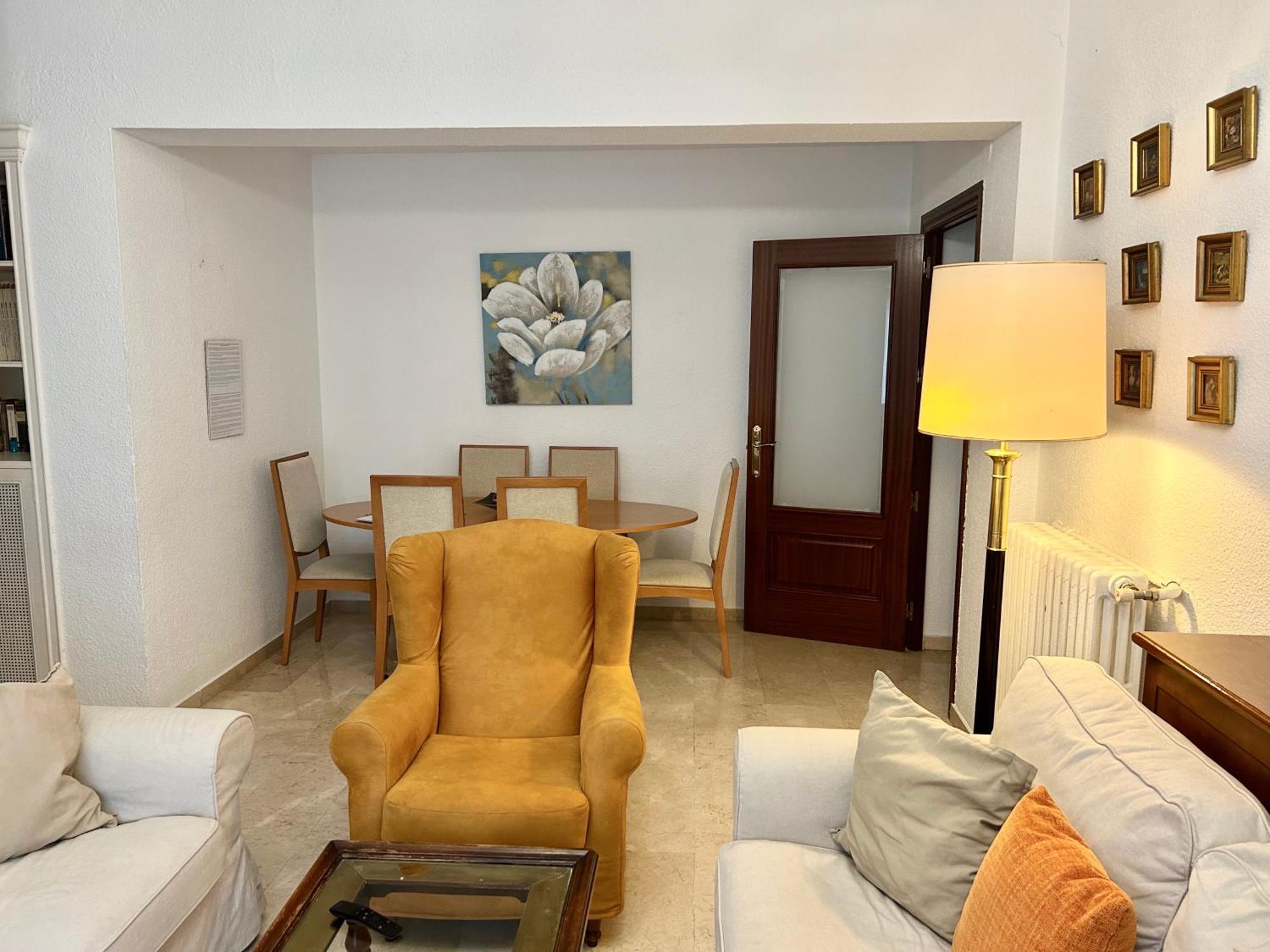 Apartamento Piso En Calle Recogidas *