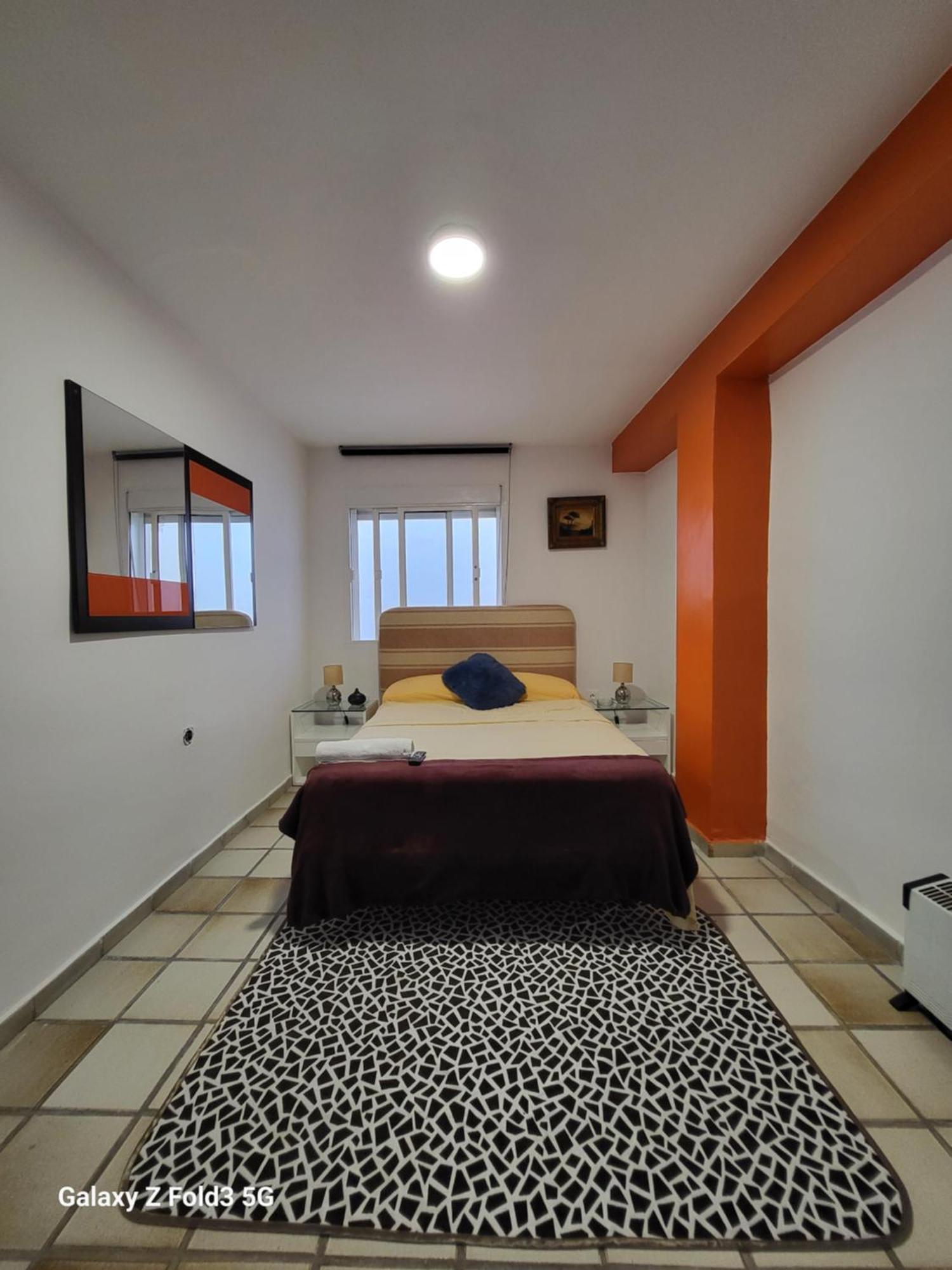Muy Centrica. Homestay