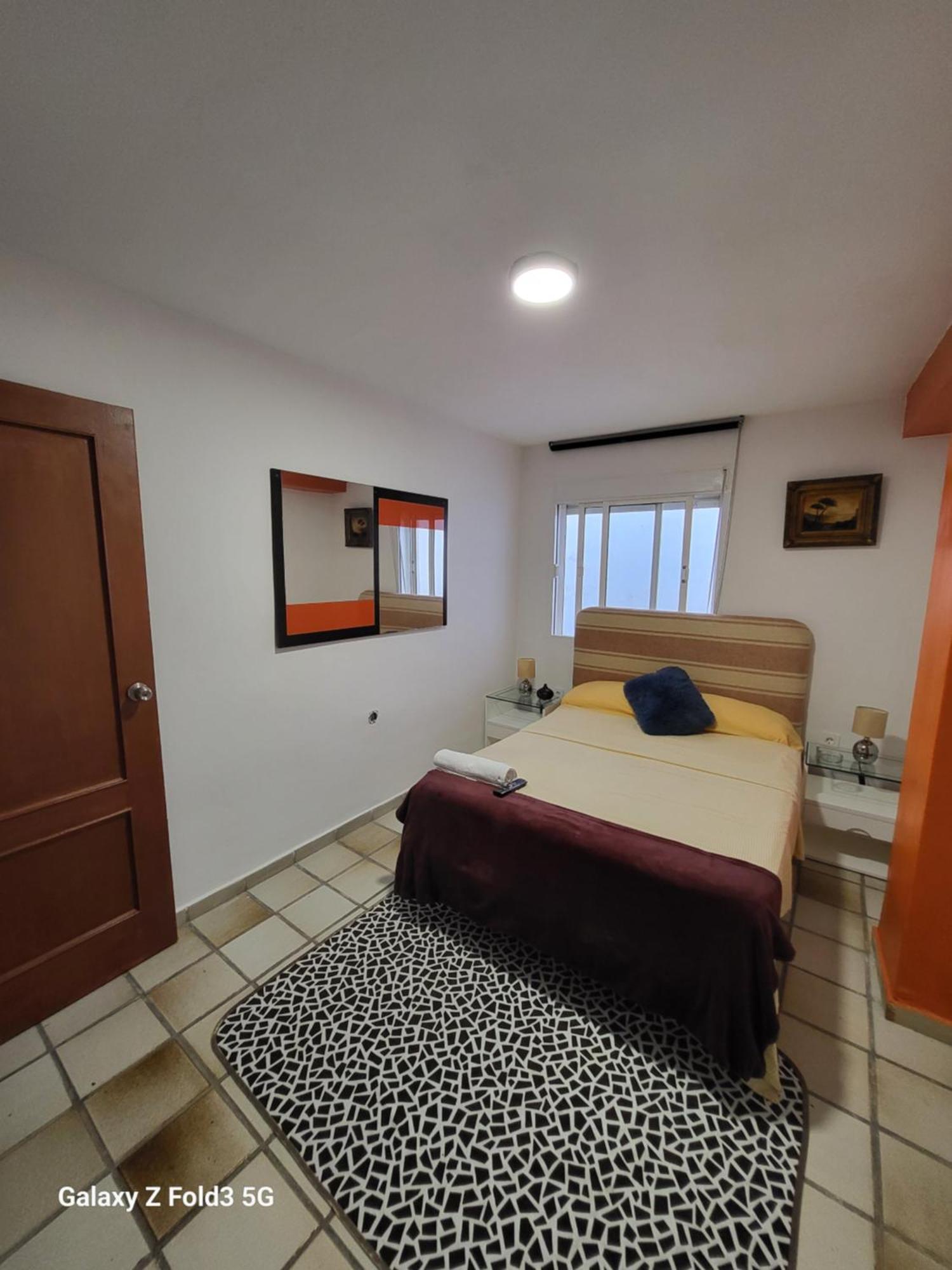 Muy Centrica. Homestay Granada