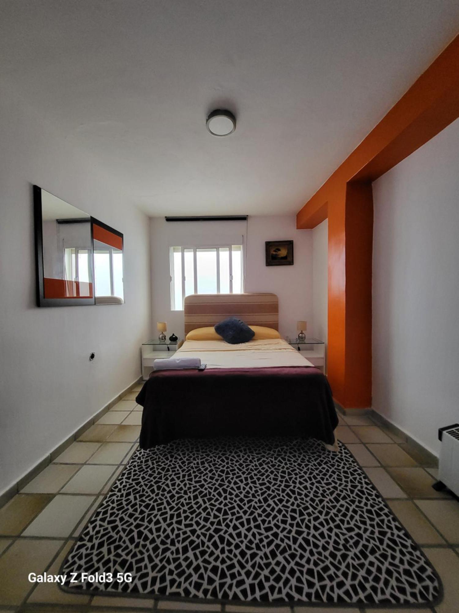 Muy Centrica. Granada