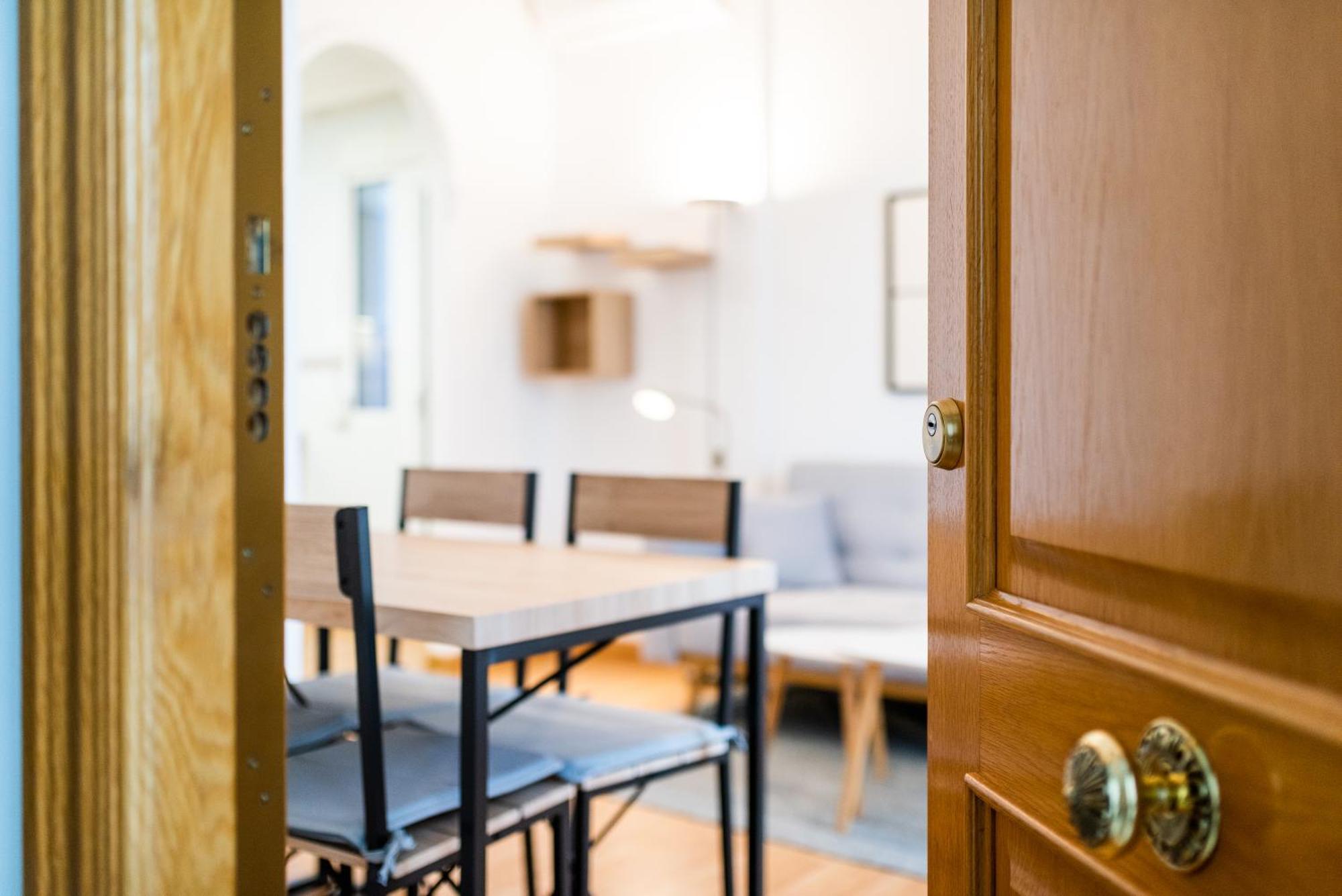 Apartamento Encantador Piso Pleno Centro A Pie De Semana Santa Y Cerca De La Alhambra