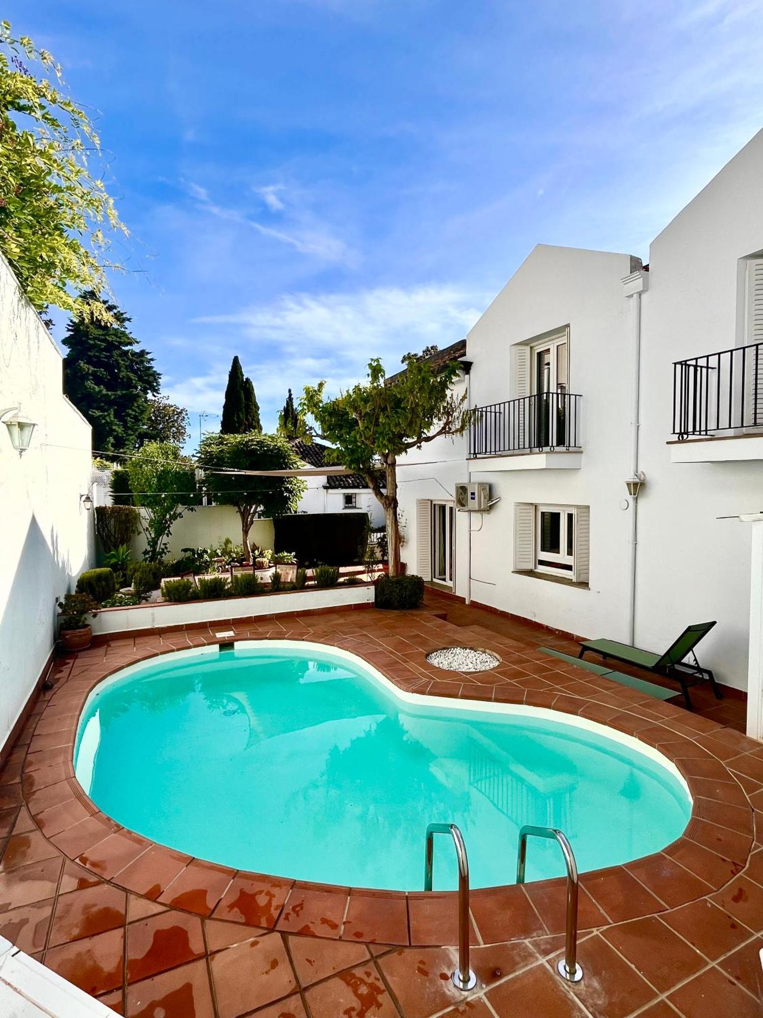 Mercedes Villa