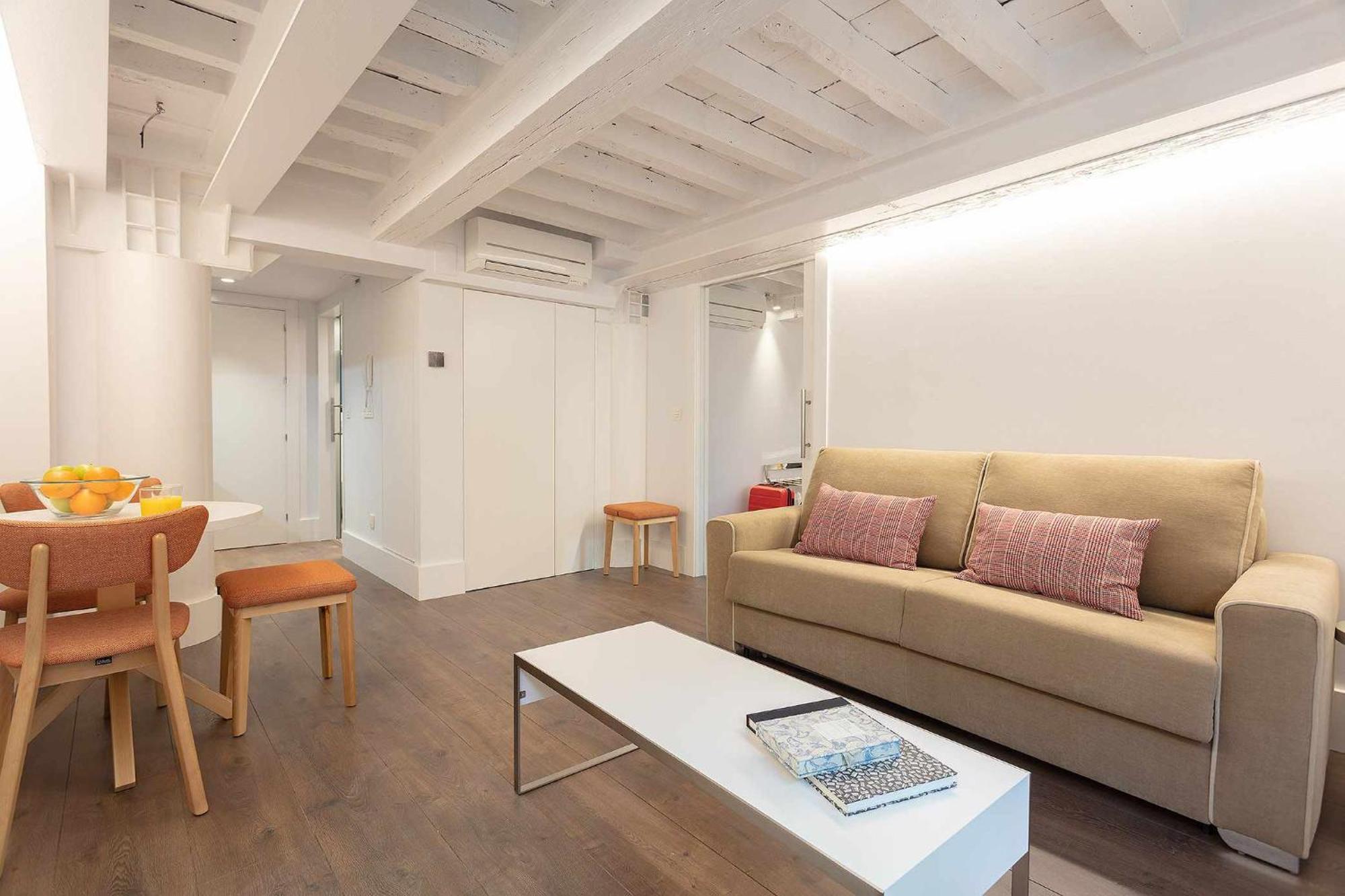 Casa Miravalle Catedral Apartahotel 4*
