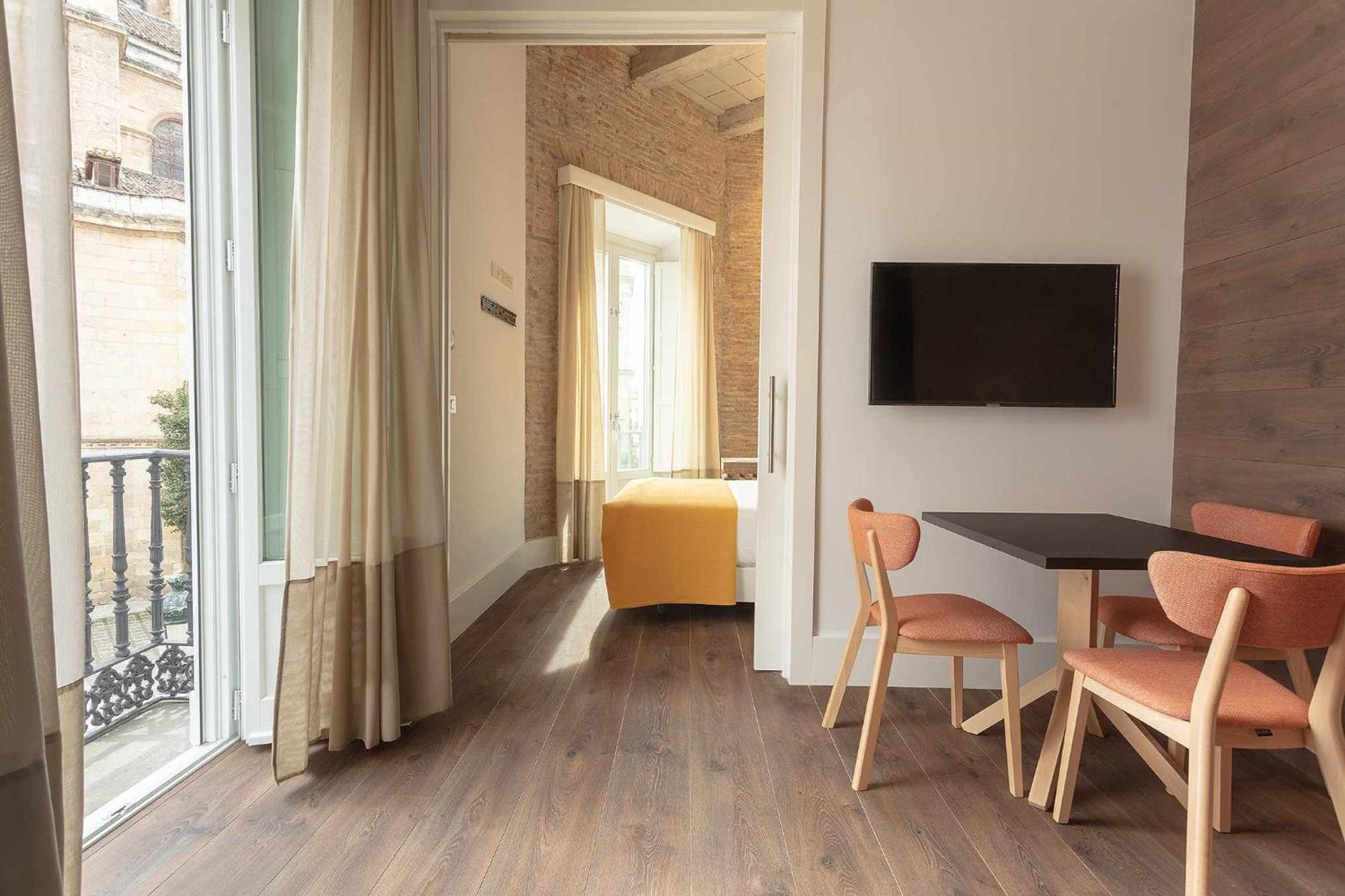 Casa Miravalle Catedral Apartahotel 4*
