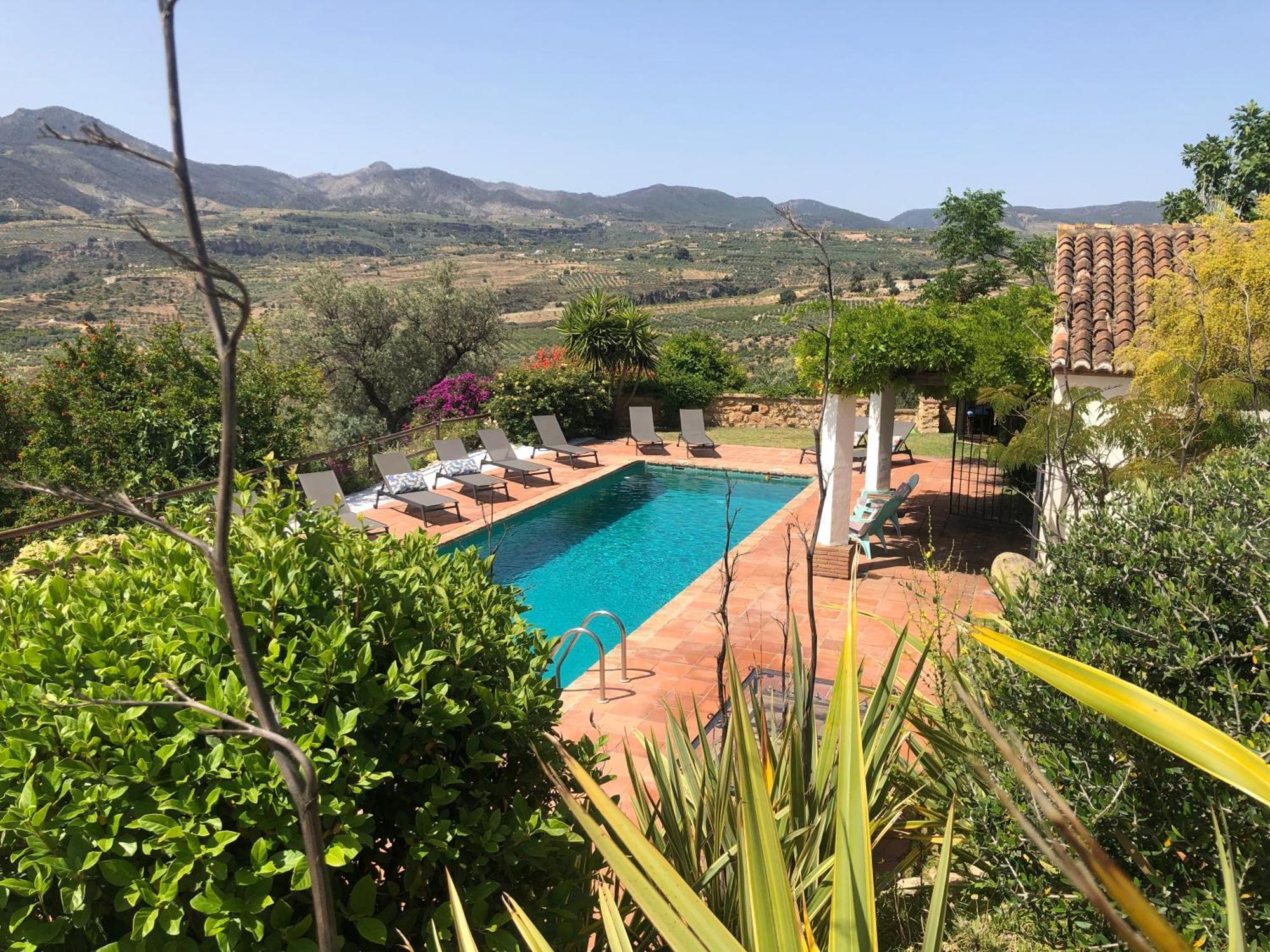 Villa Traditional Farmhouse; Large Pool,gardens & Views.