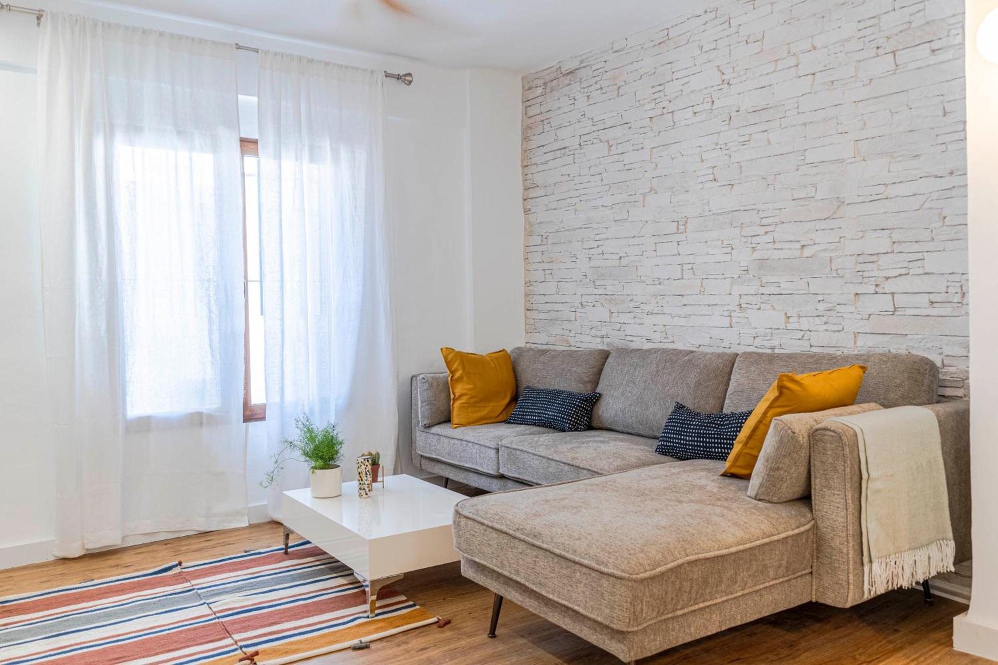 Apartamento Bajo El Cielo De La Alhambra, By Daimar *