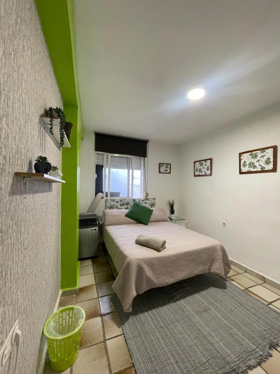Muy Centrica. Homestay Granada