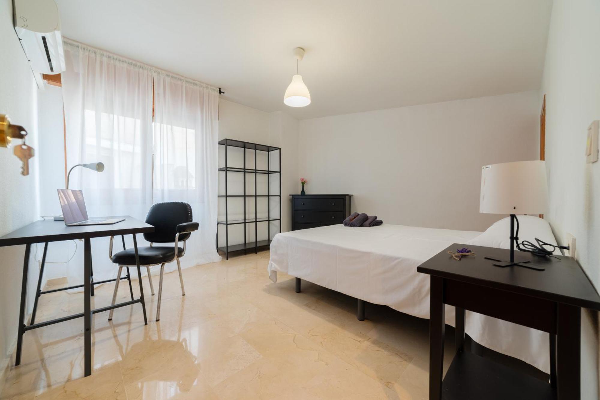 Trendyrooms Granada, Centro A 10 Minutos Andando Granada