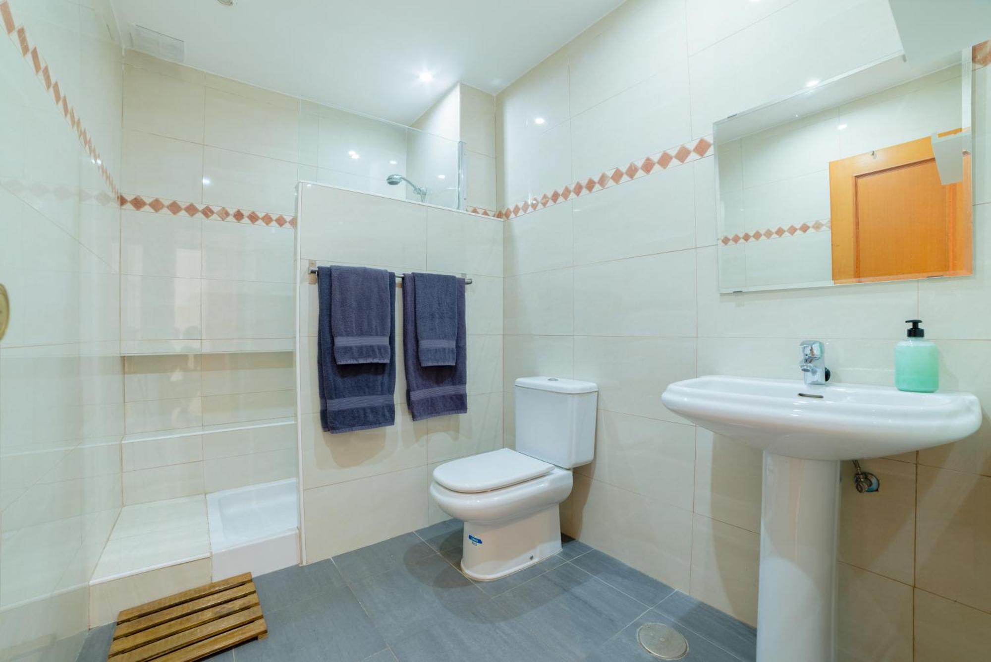 Trendyrooms Granada, Centro A 10 Minutos Andando Granada