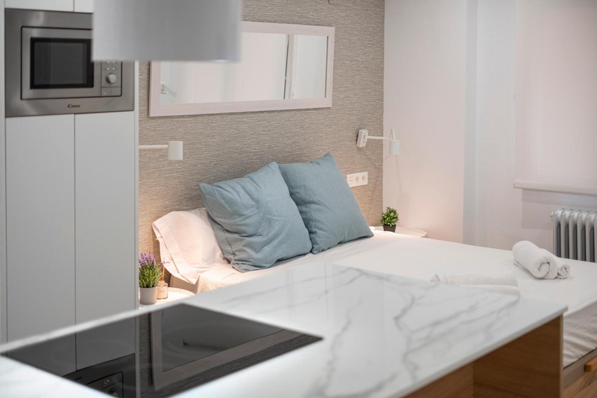 Apartamento Estudio Deluxe En Jardines Del Triunfo - Granada