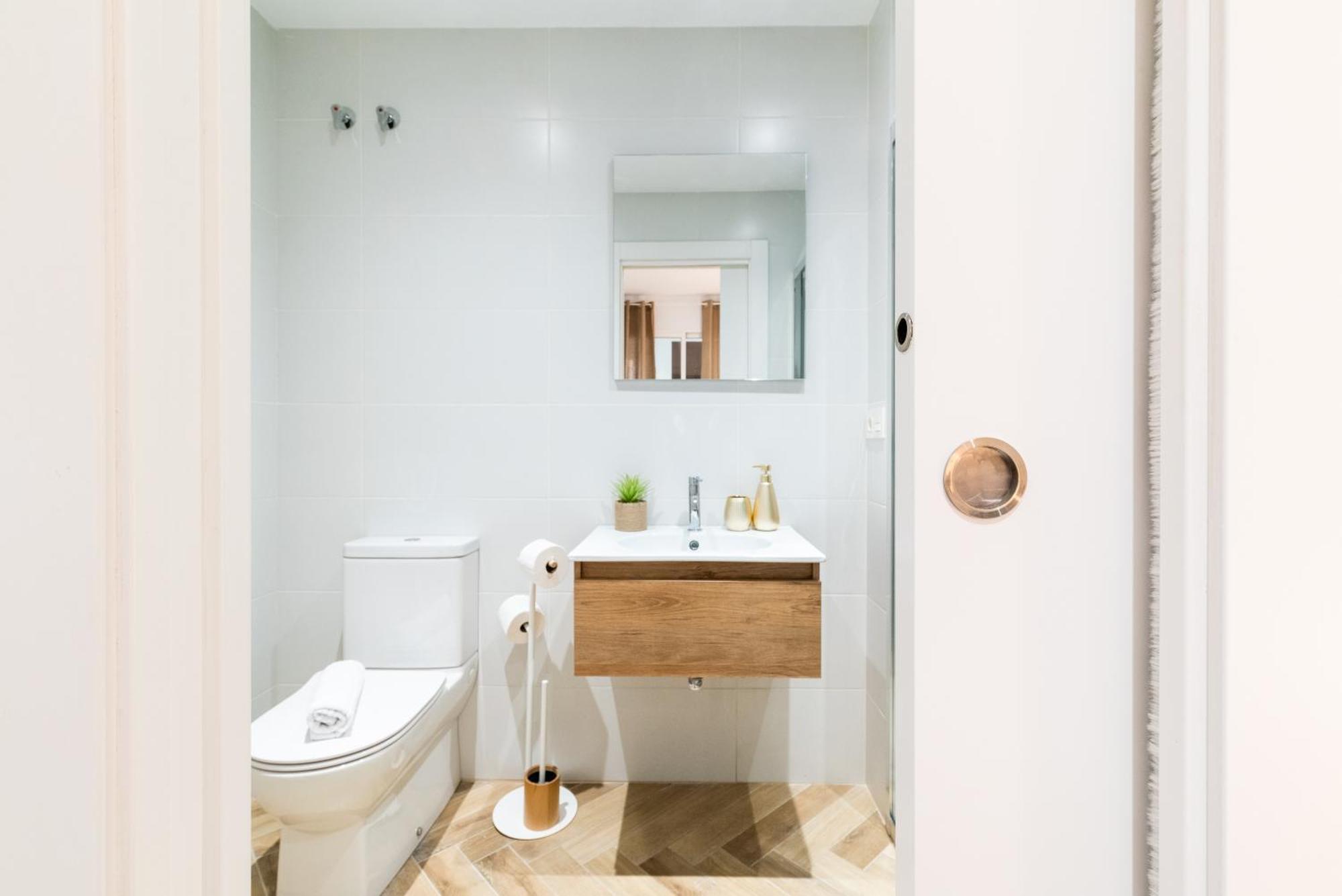 Rolando House, Free Parking Apartamento