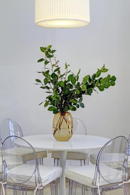 Mywhitewall Bib-rambla Apartamento Granada