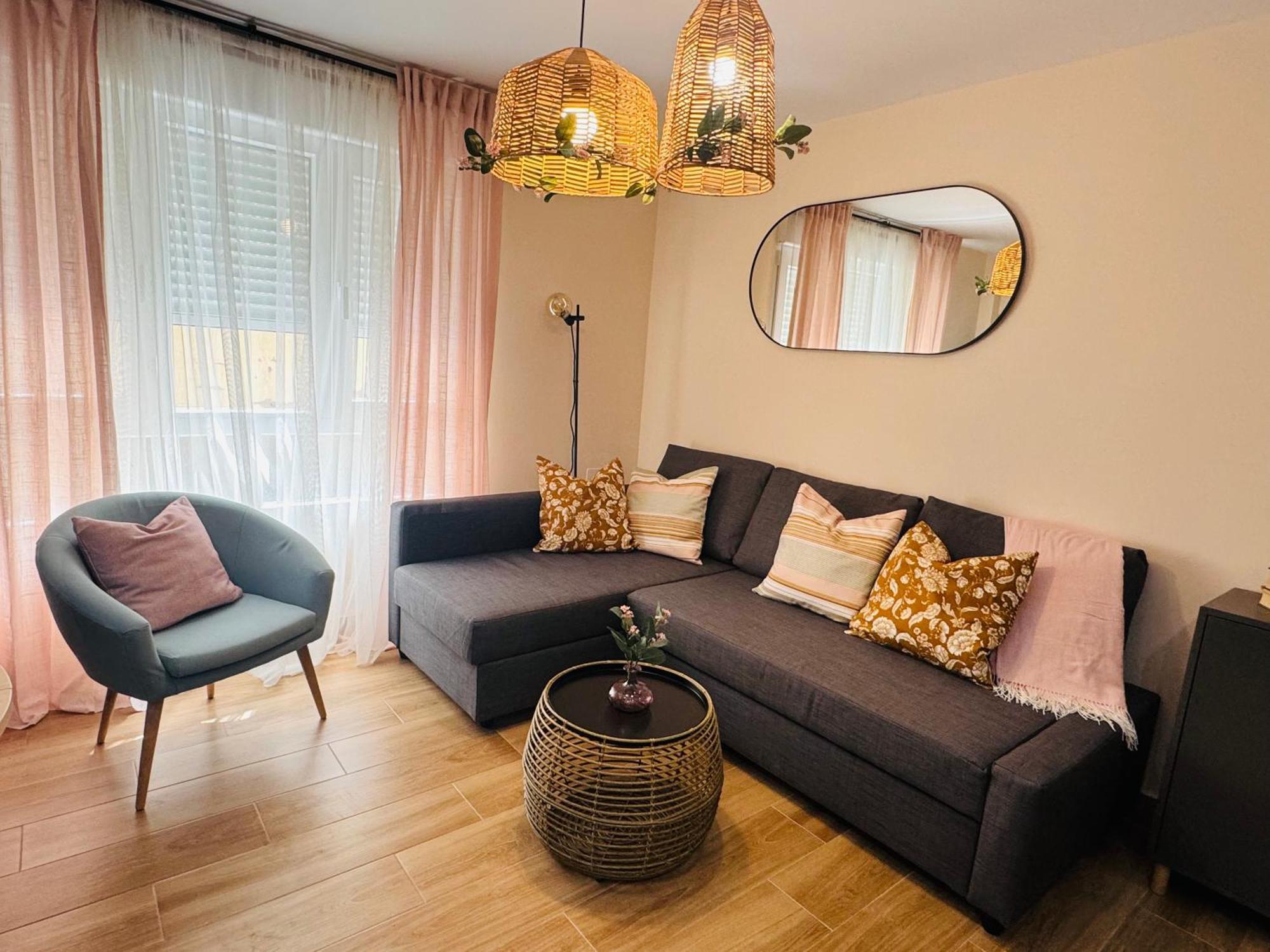 Apartamento Parking Vigilado Gratis Pleno Centro,cozy Picon Center, Recien Reformado