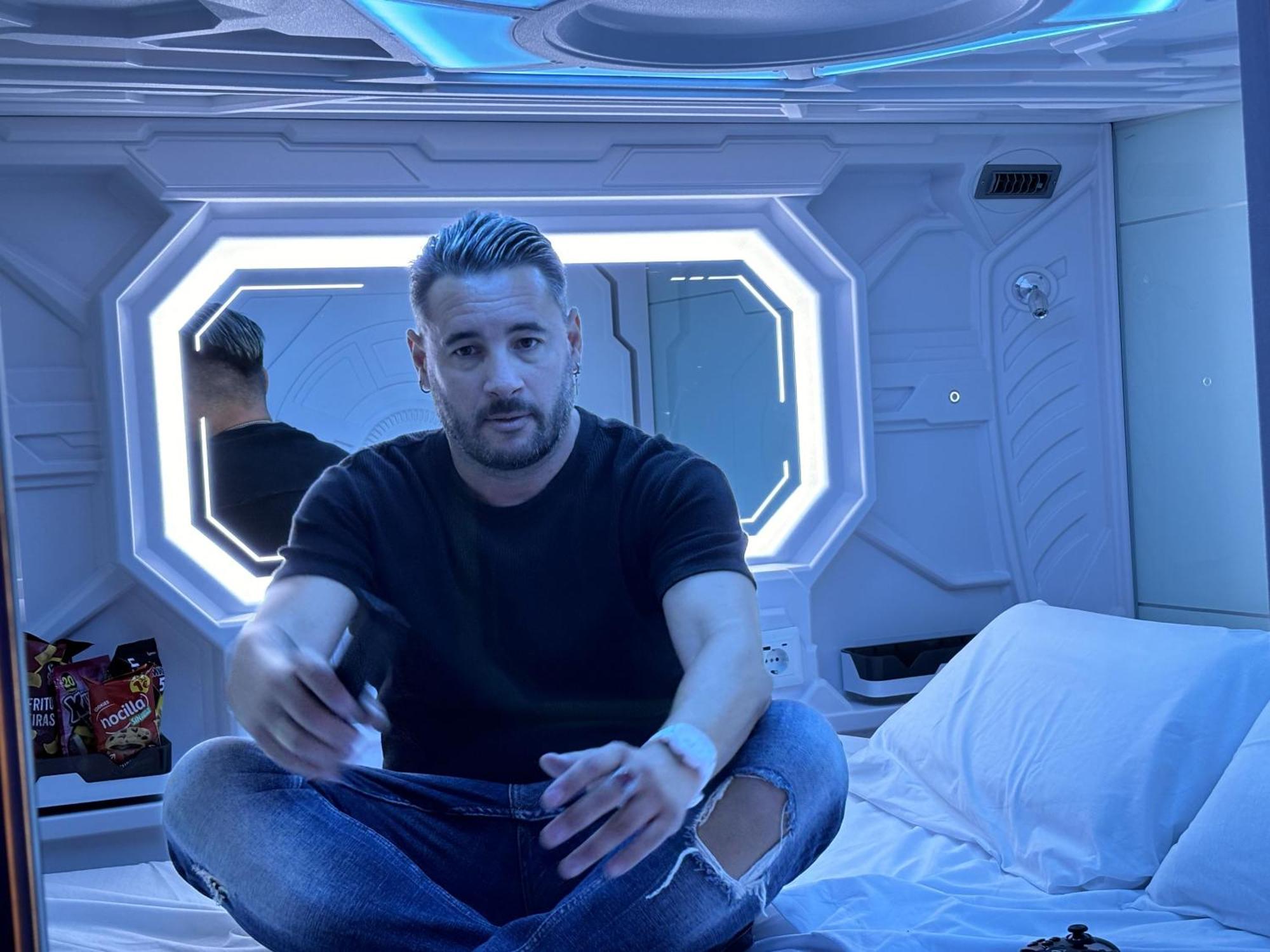 Futurotel Space Garden Hostal *
