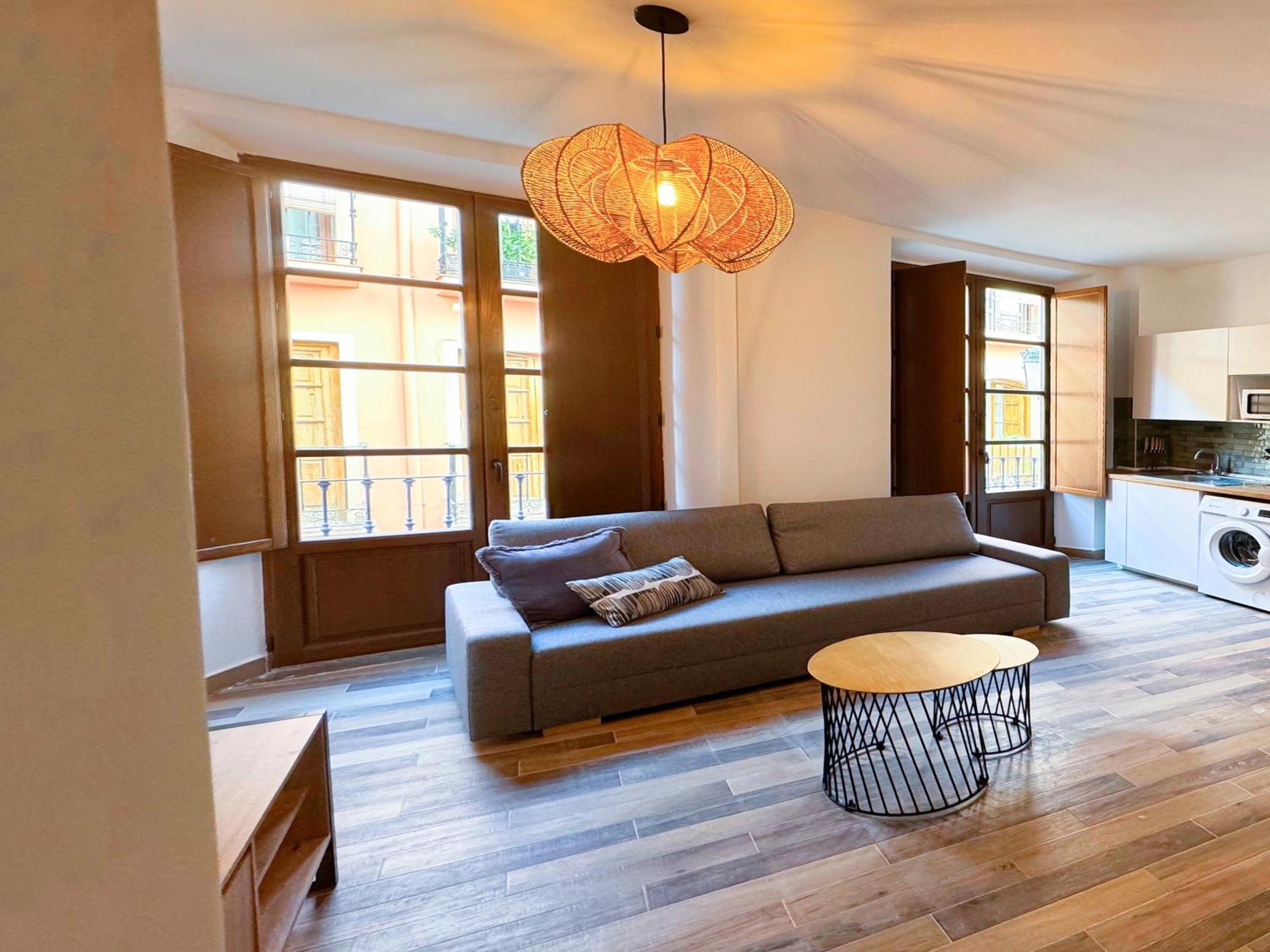Plaza San Agustin 3000 Apartment