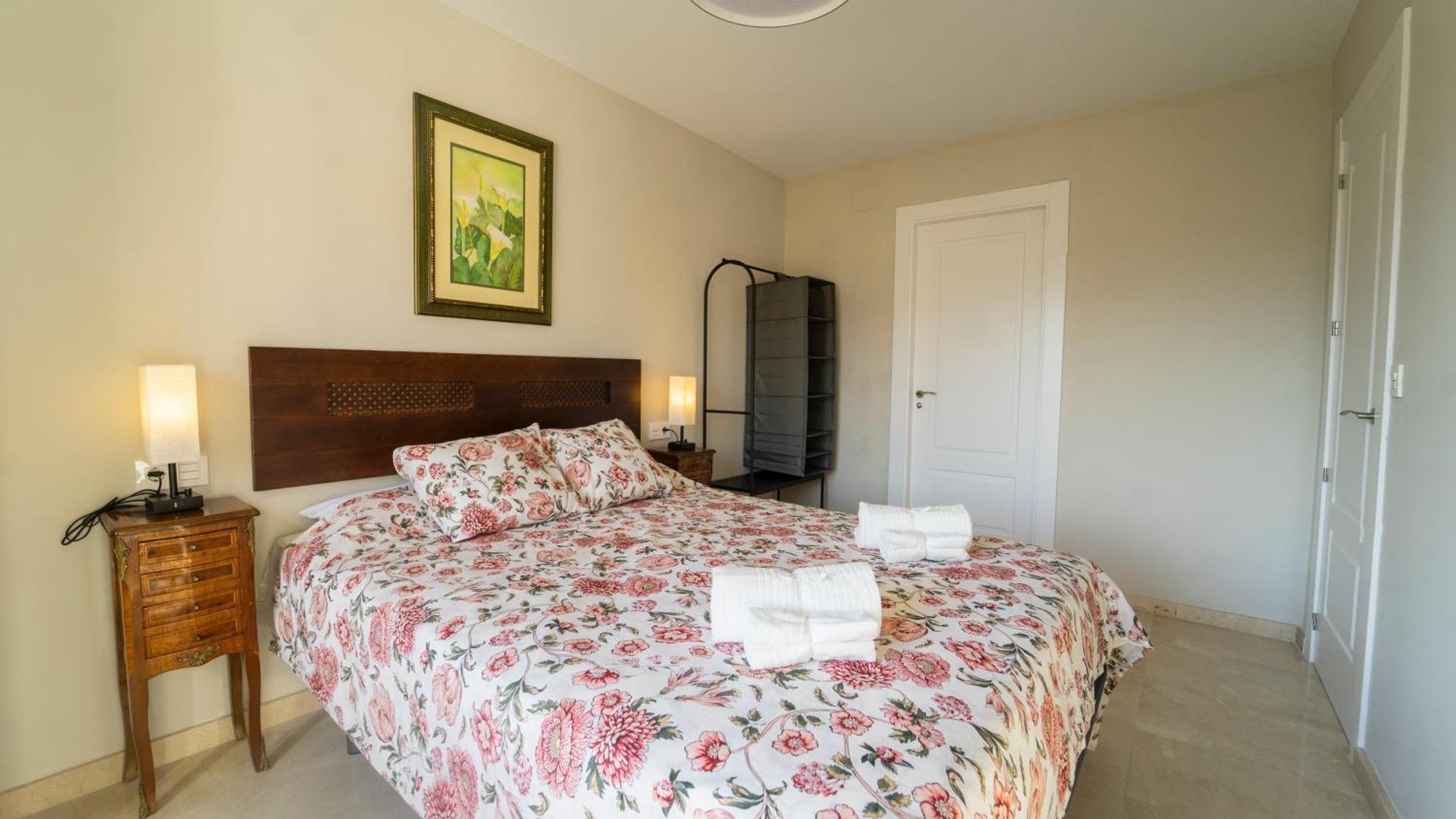 H&h Ganivet Center Apartamento *
