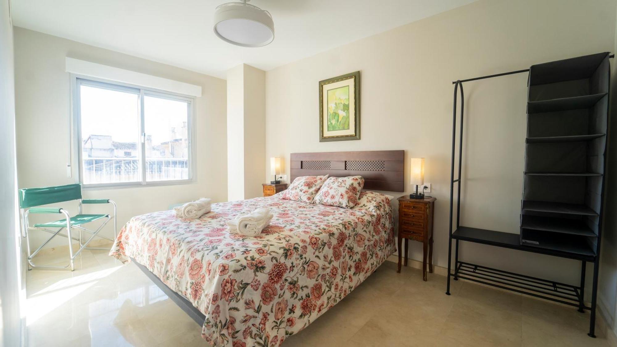 Apartamento H&h Ganivet Center