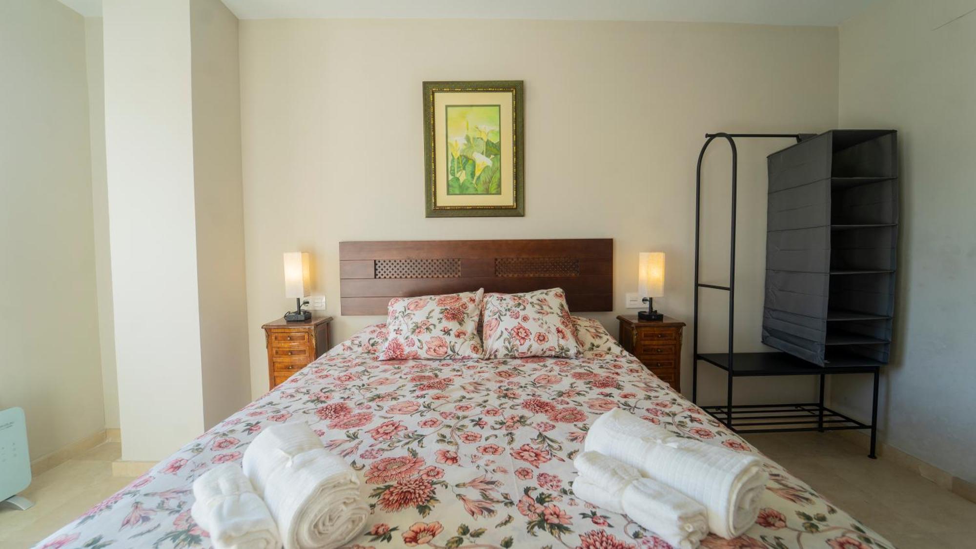 Apartamento H&h Ganivet Center