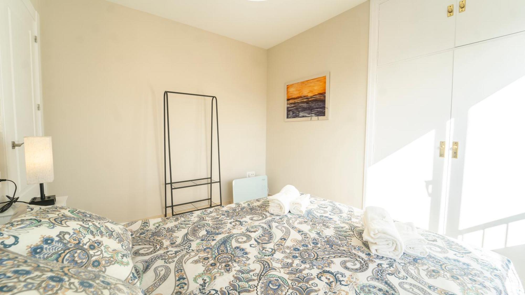 H&h Ganivet Center Apartamento *