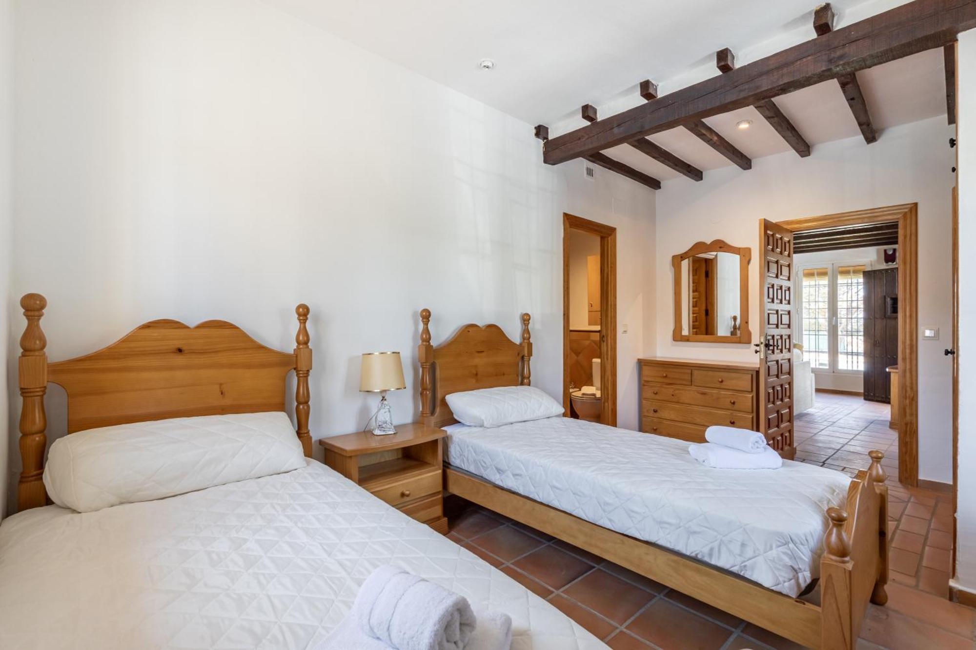 Rural En Dilar Con Piscina Privada Granada