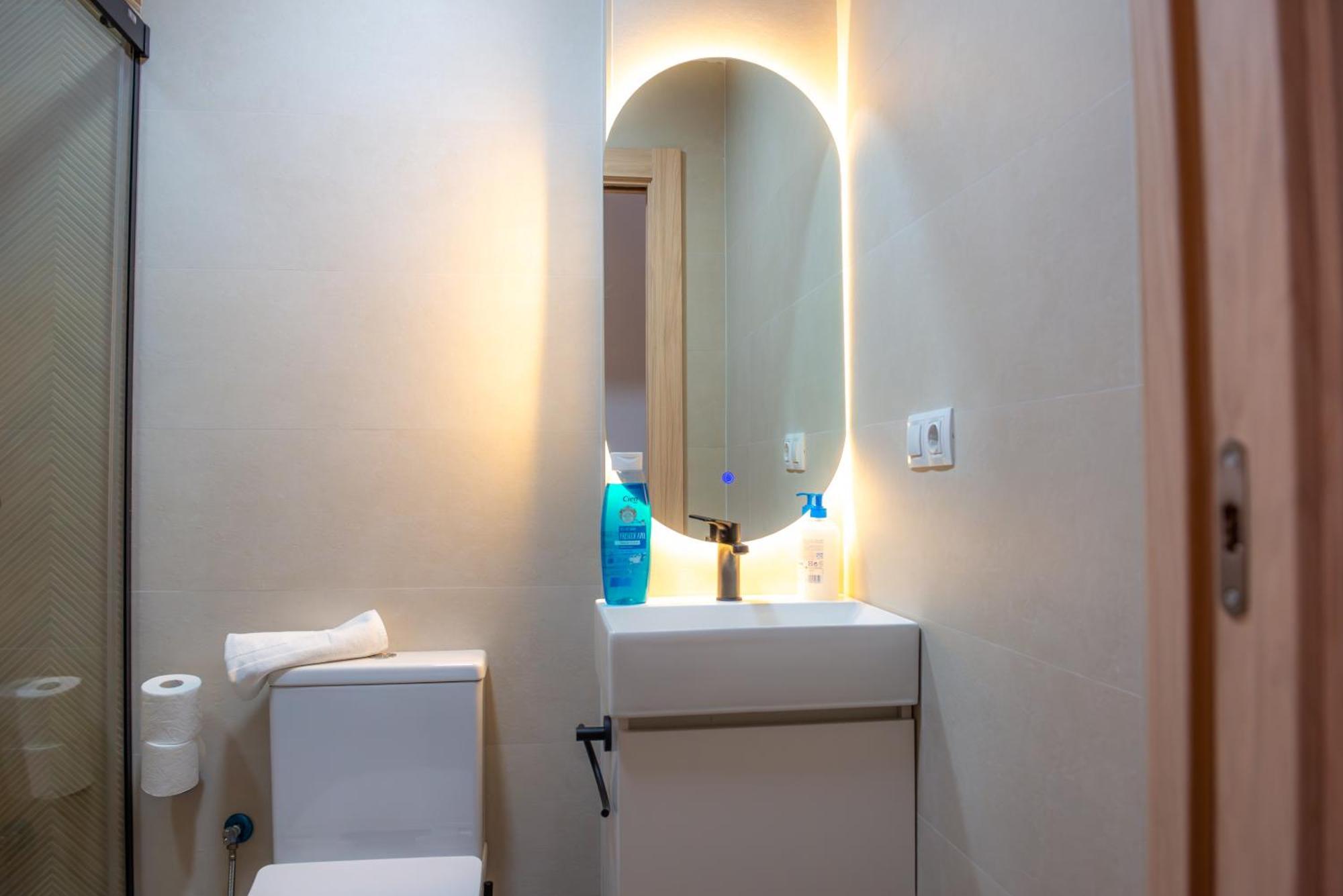 Apartamento Con Aire Acondicionado Y Wifi En Qh Mirador De San Cristobal *