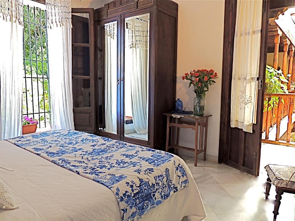 Bed and breakfast Palacio Del Cobertizo De Santa Ines
