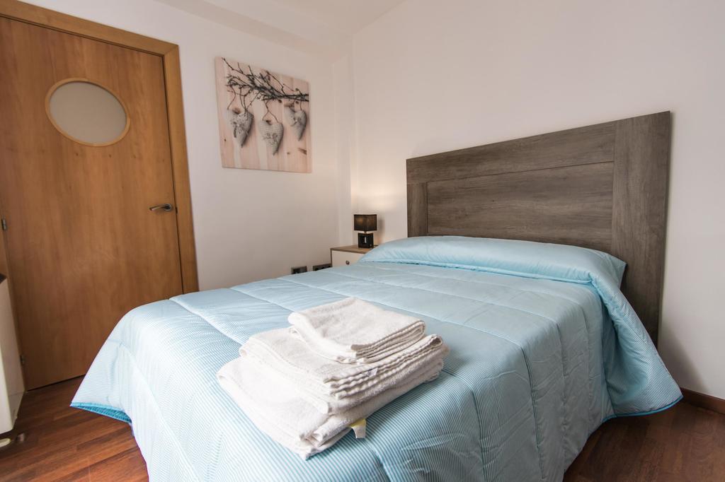 Completo Boquerón De Apartamento Granada