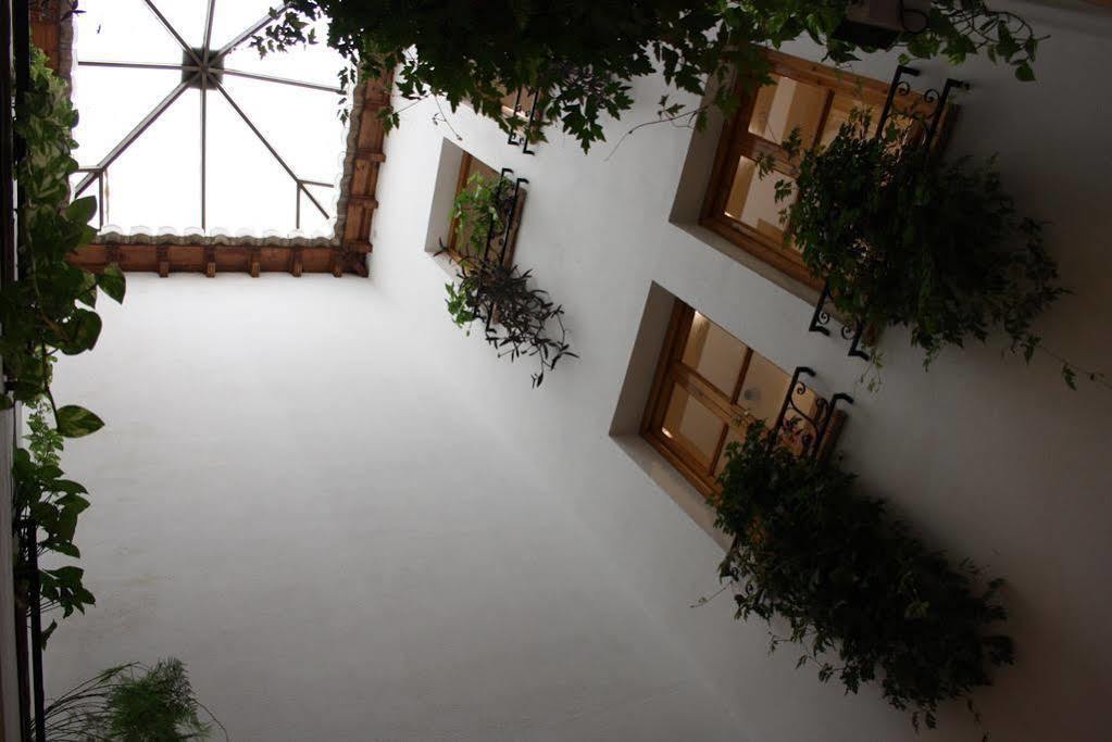 Jardines Hotel 2*