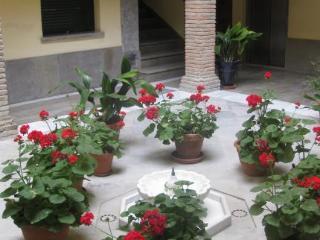 Viviendas Turisticas Vacacionales Puerta Real Hotel *