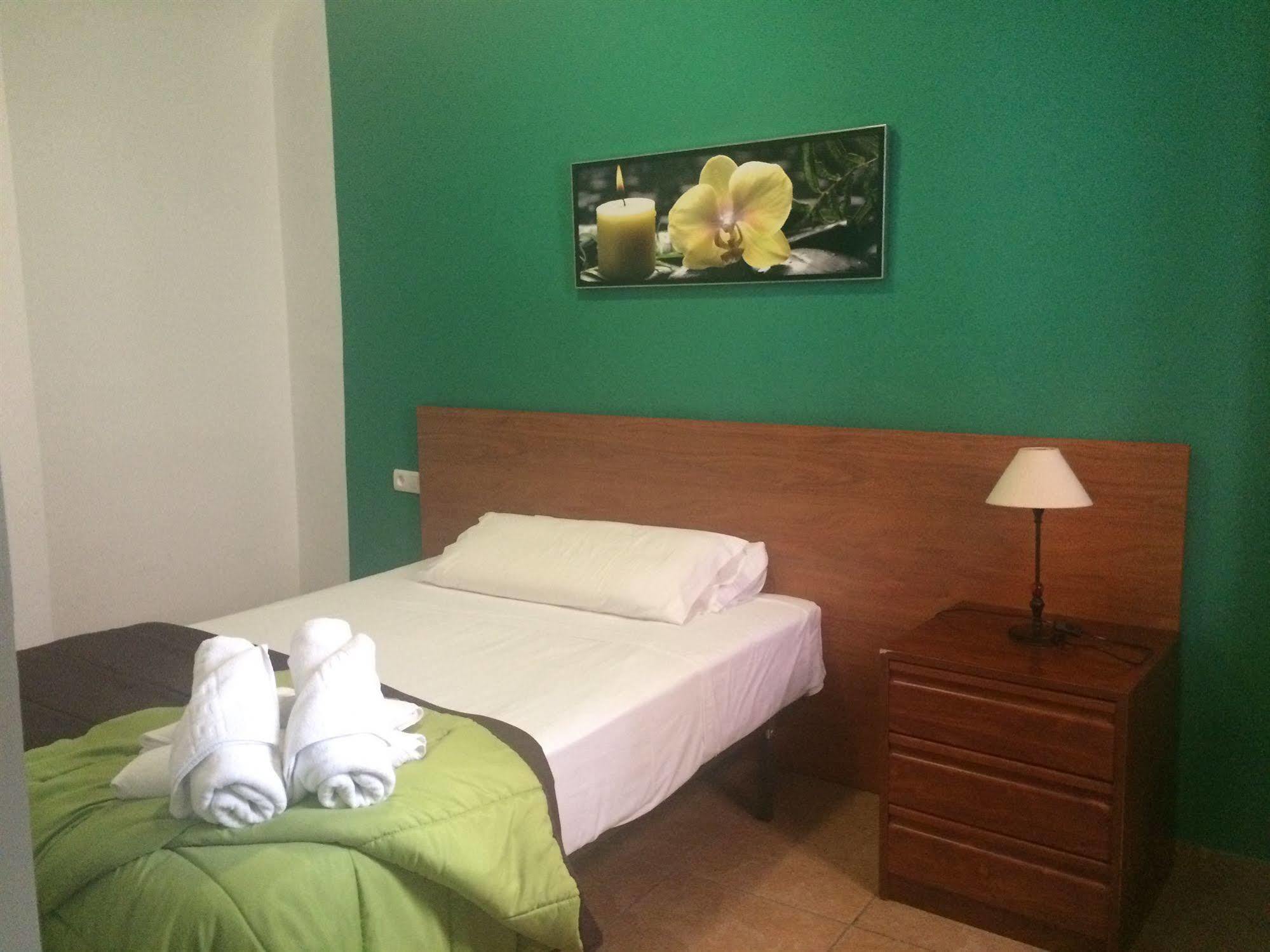 Viviendas Turisticas Vacacionales Puerta Real *
