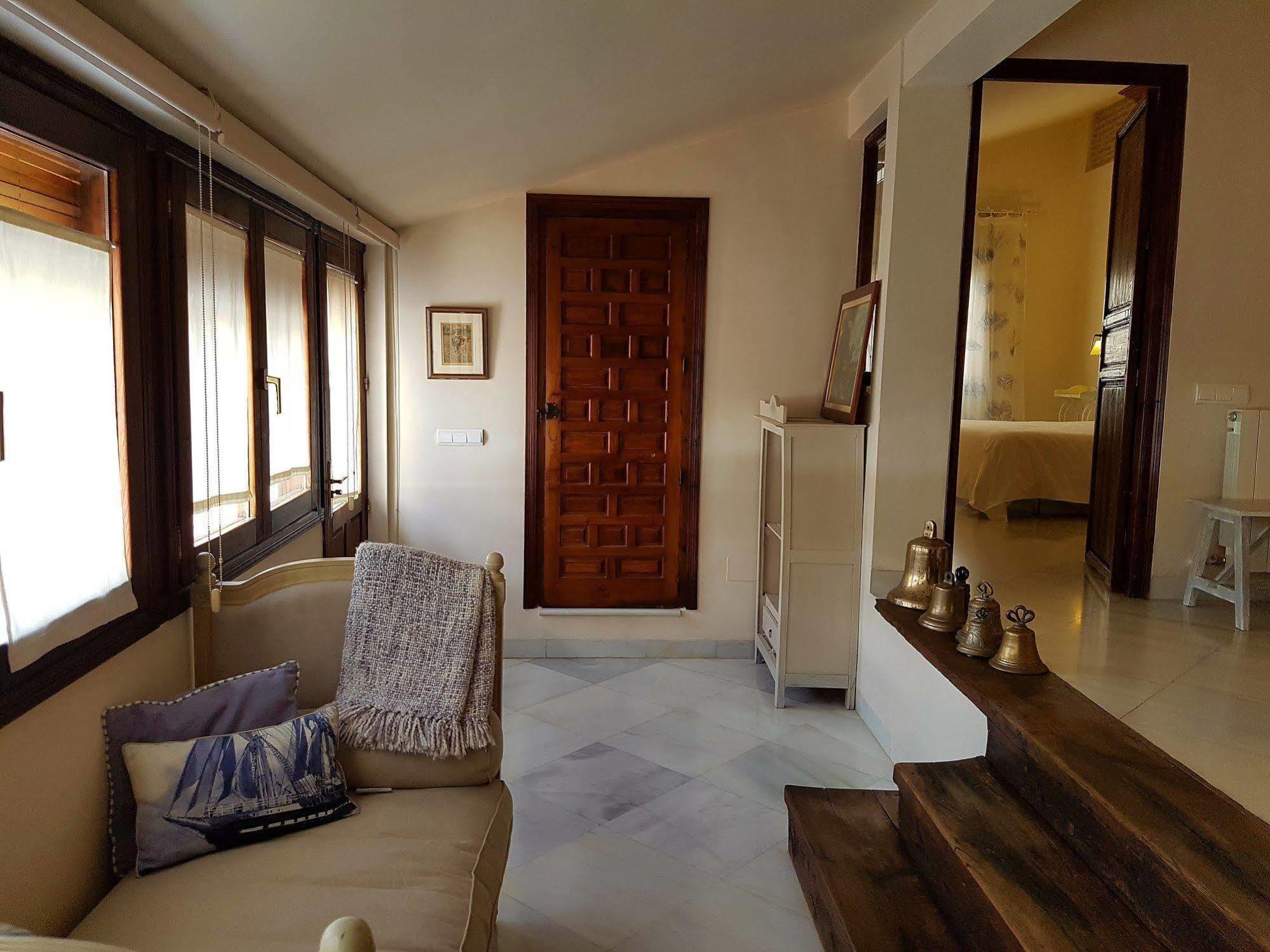 Palacio Del Cobertizo De Santa Ines Bed and breakfast Granada