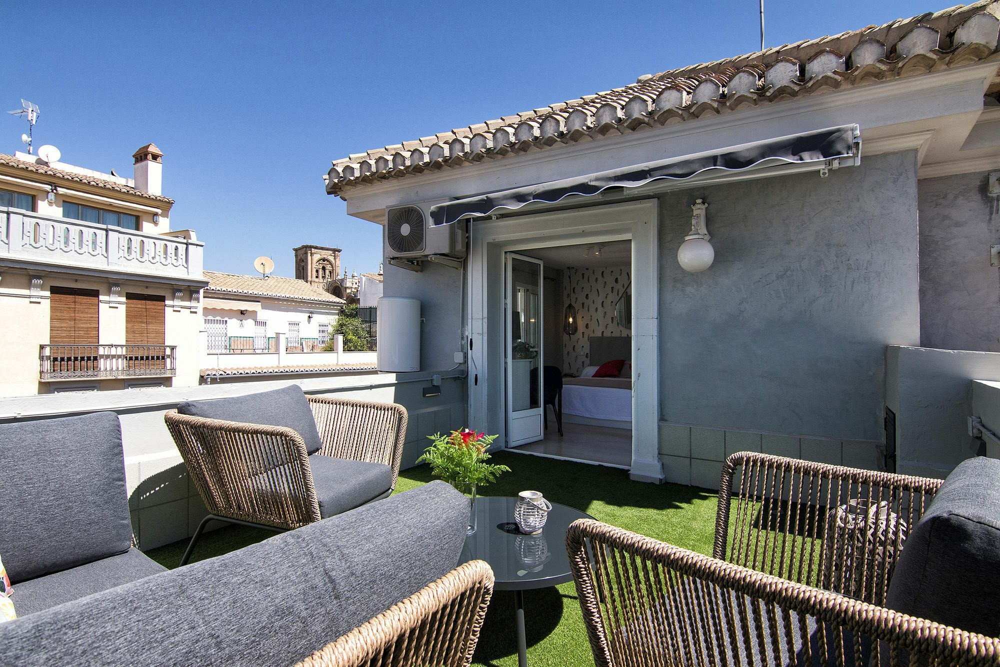 Townhall Penthouse * Granada