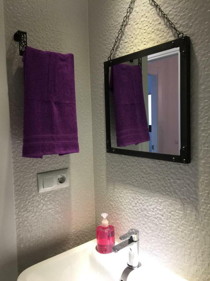 Center 2 Bedrooms Apartment *