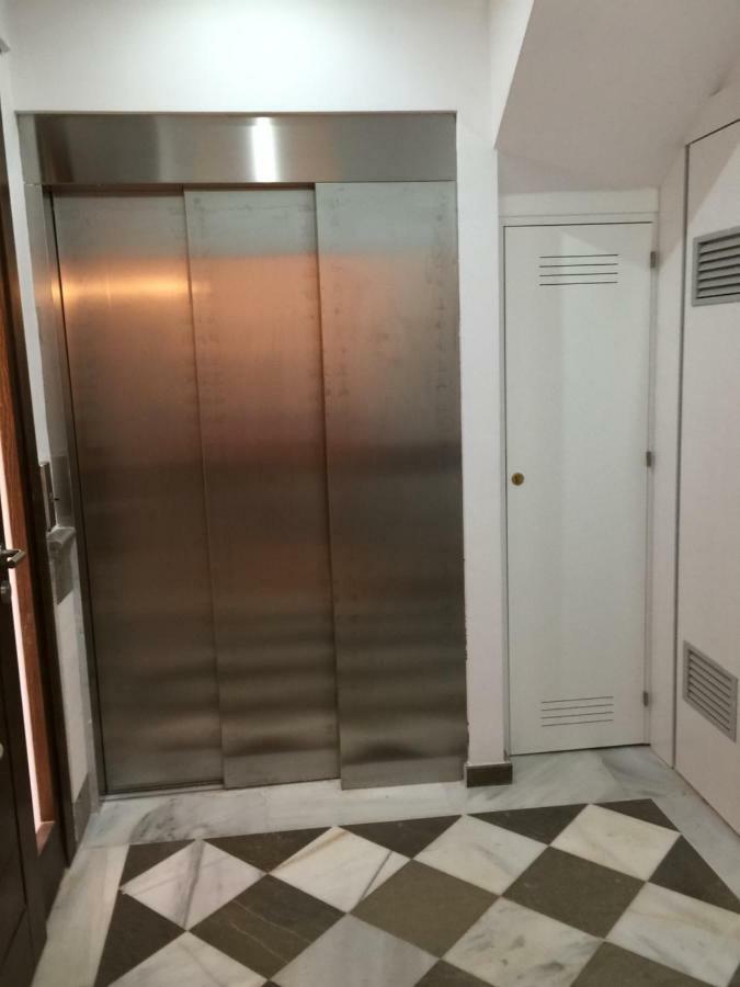 Center 2 Bedrooms Apartment Granada
