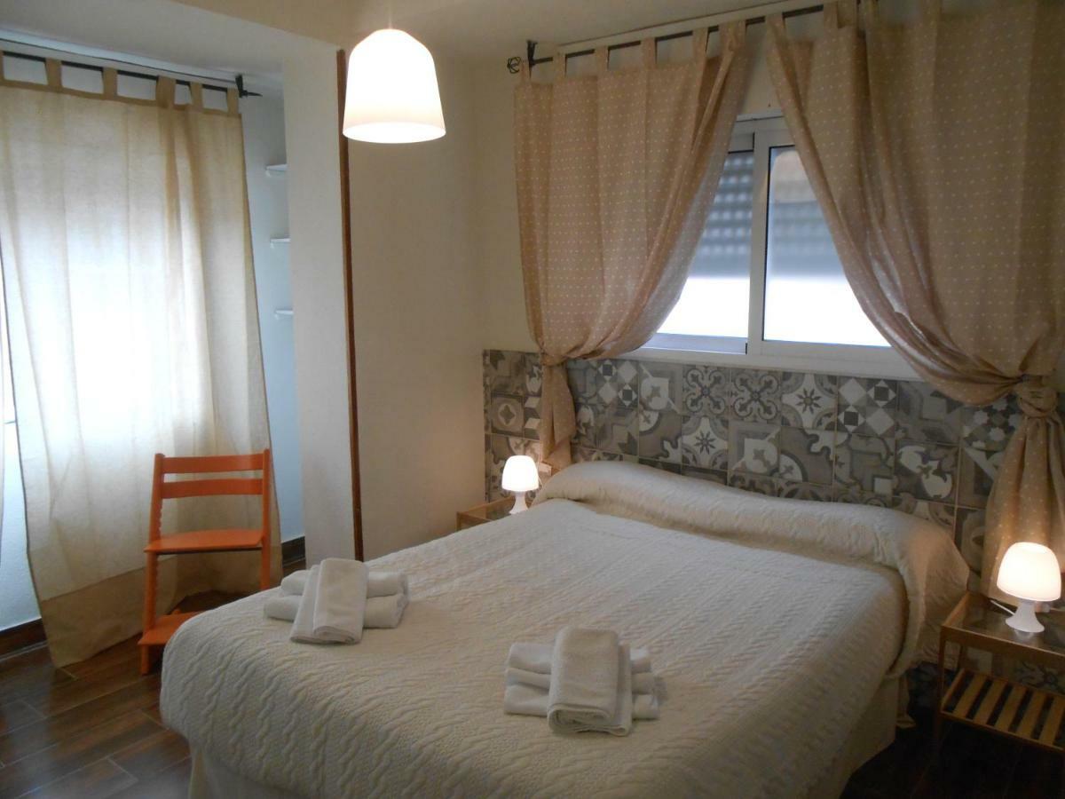 Centro Abad Apartment *