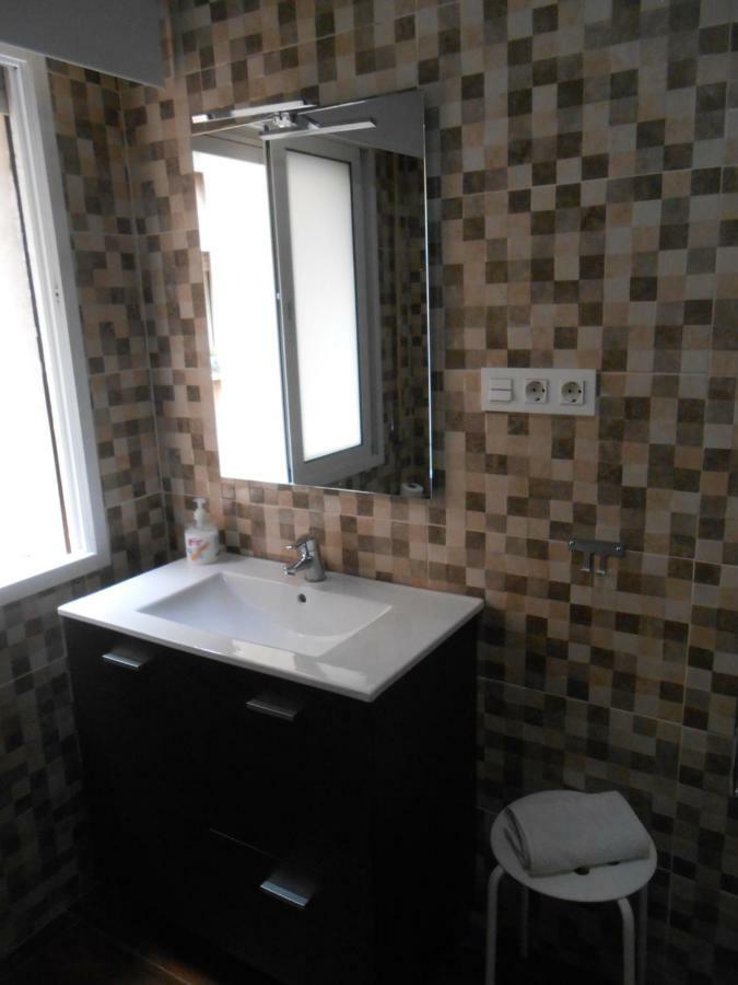 Centro Abad Apartment *