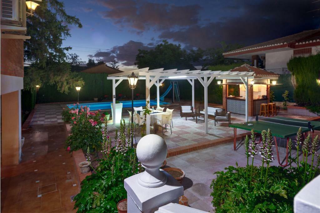 New. Luxury C&c. Jardín, Piscina Y Barbacoa *