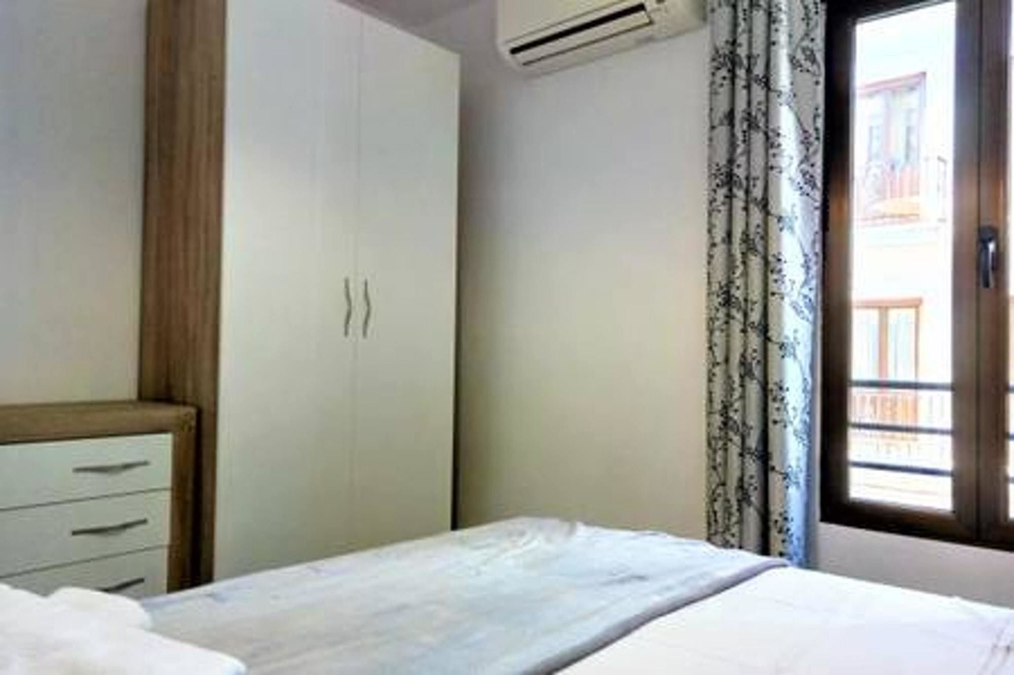 With One Bedroom In Granada, With Wonderful View, Balco Apartamento *